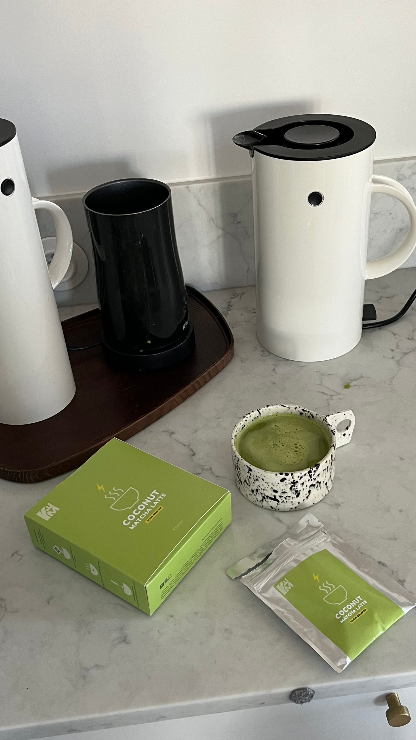 Coconut matcha latte zestaw małe i duże opakowanie 304g